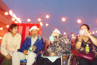 夏祭りの様子