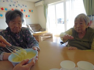 仲良くカップケーキを作りました☆